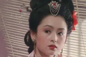 当年张光北拒演吕布执意演周瑜，看到小乔扮演者，网友：原来如此图片