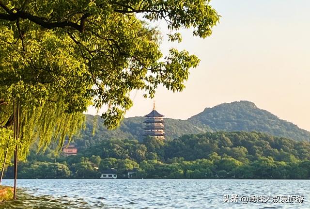 2025杭州西湖距哪个火车站近？哪个地铁口方便？别急，攻略来了！