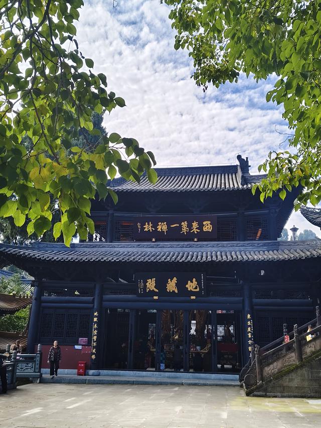 南行漫记：离开南充走G318到达遂宁，驻车圣莲岛营地