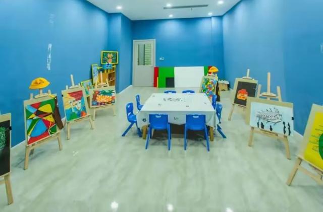 幼儿园教师工资终于有"铁饭碗"？财政兜底新政引发家长集体叫好