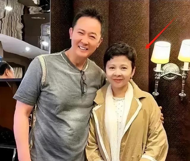 63岁董文华不再沉默，揭露当年被“封杀”原因，原来我们错怪她了