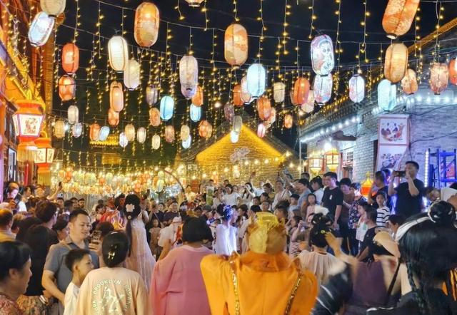 假期告急！潍坊这些夜市即将闭市，再来逛一把~