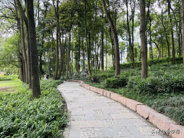 成都一座千年古典园林，地铁6号线直达，为“蜀中第一祠”