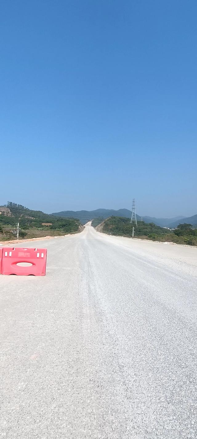 西平北路新建中风景线