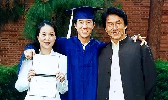 隐婚生子真相大白4个月，43岁房祖名真实现状曝光，成龙没说谎