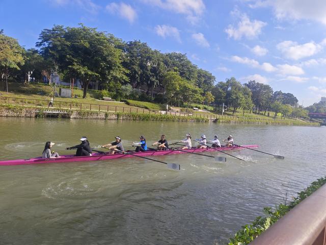 从学苑大道入大沙河绿过大学城后进深圳弯公园流花山景点【高清】