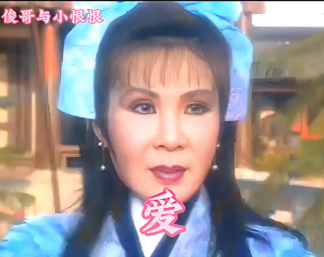 富婆女星花3000万“泡”2个鲜肉男星，被狂骂到退圈！