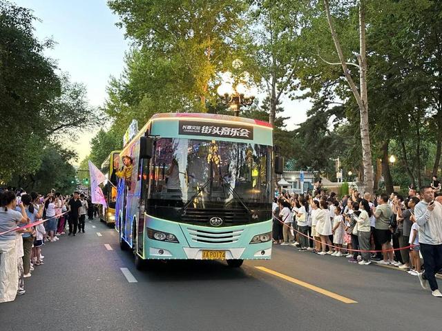 热闹非凡！火爆依旧！就在长春新民大街