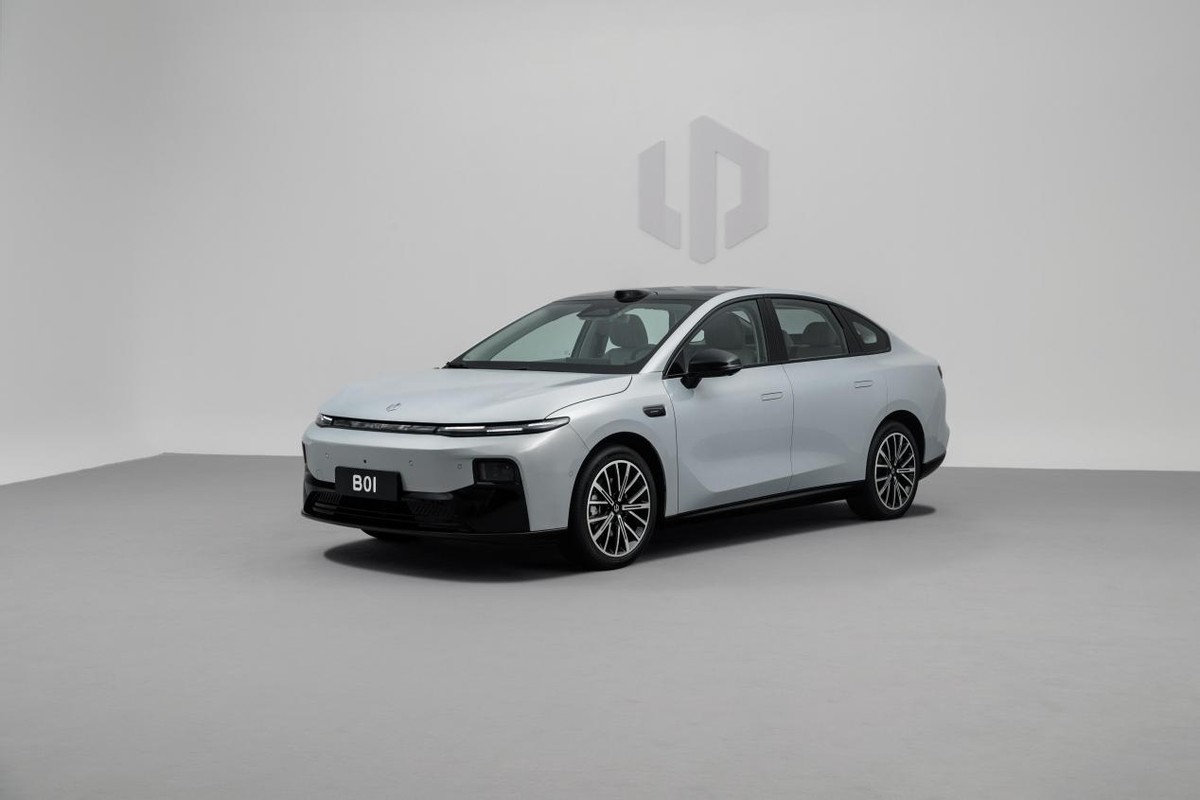 10万级轿车“新卷王”,车主都说香!零跑B01凭啥月销过万?