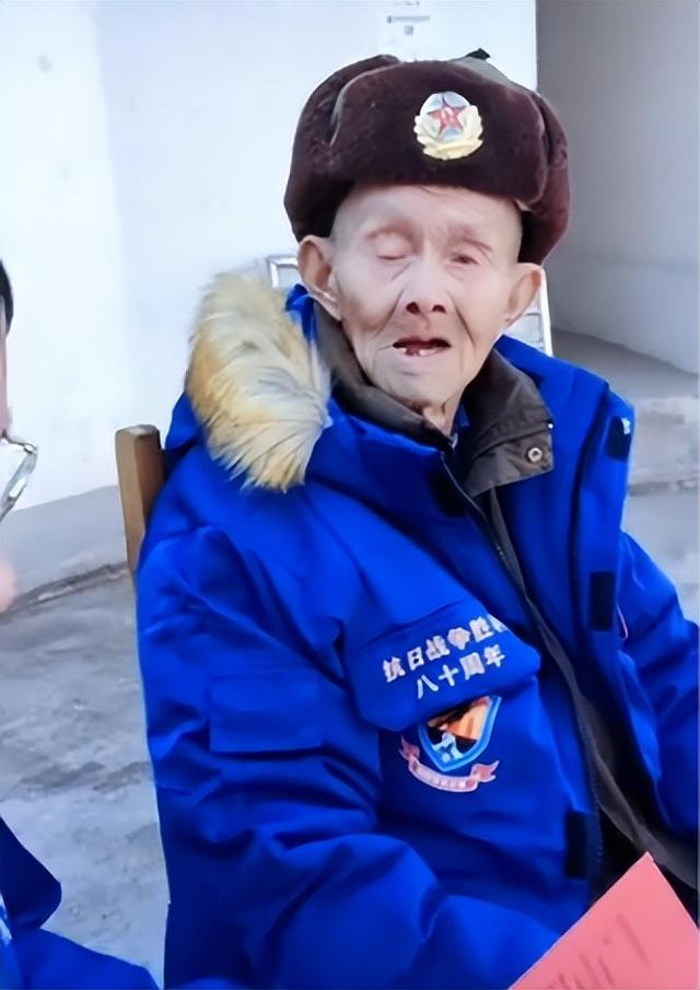 一路走好！阅兵刚结束不到24小时，102岁抗战老兵彭长竹安详离世
