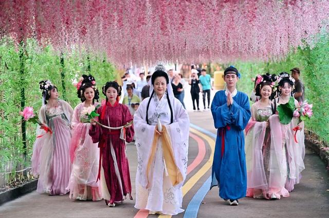 11月8日（农历九月十九）观自在现场送福，来观音山打卡许愿