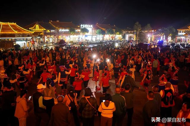 【外眼看云南】共赏千年古城烟火，中外自媒体达人眼中的“云南生活”