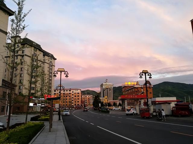 吉林省有一座原生态避暑小城，比大连干净比丹东凉爽适合旅居小住