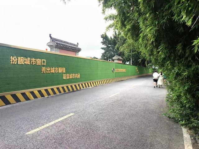 实探|乐山滨江滨河路建议这样升级：步行街+非遗集市+江上表演！