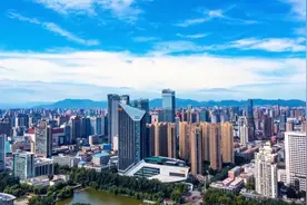 央媒聚焦丨《中国新闻》报聚焦石家庄高质量发展实践 重磅推出系列深度报道图片