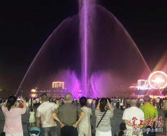 国庆中秋假期，酃湖公园迎12万余人次游园