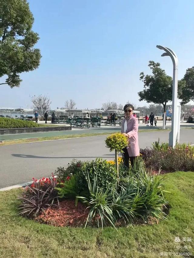 黎如芷｜秋意沐芳华，姐妹携手同行