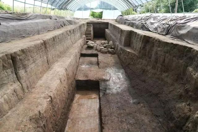 30多位专家连夜赶往现场,无锡挖出6000年古城,比杭州良渚早1000年