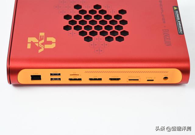 国产“便携式”显卡上手简评：搭载AMD 7800M独显，丰富接口设计