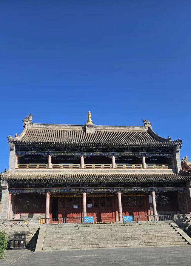 锡林格勒：从敖包经幡到金莲绽放，触摸草原的千年脉搏！