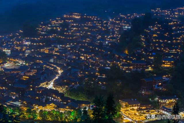 预测要火!高铁直达古镇,这样穿搭更出片