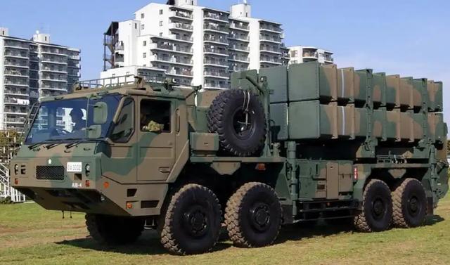 日本彻底撕下伪装，公然撕毁武器出口三原则，高市比想象的更危险