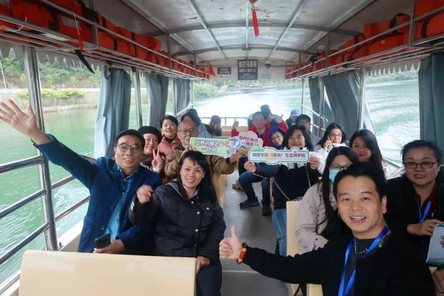 “冬游广西·康养河池”粤港澳大湾区旅行商踩线团走进巴马，共探文旅新机遇