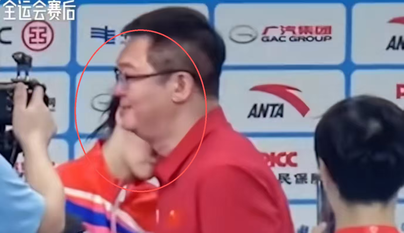 泪目!陈芋汐因舆论压力大而反复撞墙，却说：准备慢慢打开评论区