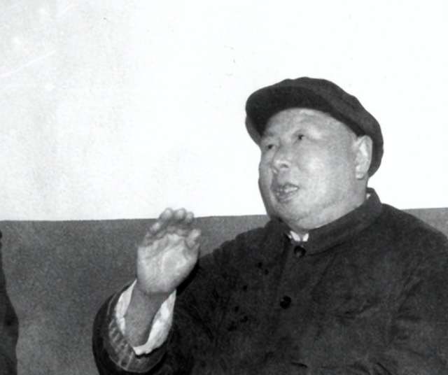 他曾是徐海东上级，还跟王树声做过搭档，为何销声匿迹三十多年？