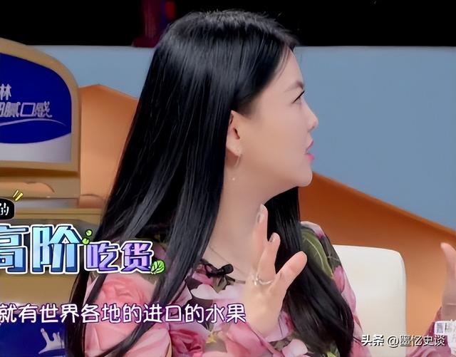 李湘风波再发酵！家境被扒底朝天	，父母身份曝光，原来何炅没说错