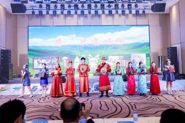 冰雪奇缘跨千里 粤蒙文旅谱新篇 -2025 兴安盟文旅推介会燃动羊城