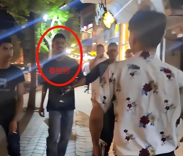 中国要提防巴基斯坦，看看他们的小孩，随口就：“秦腔穷”