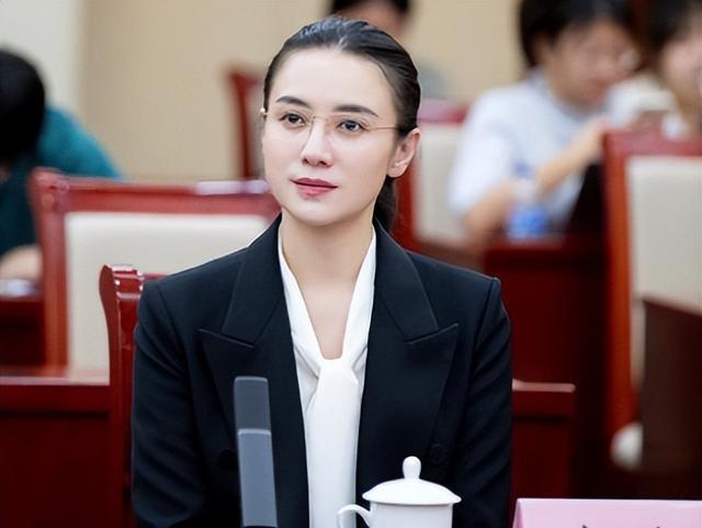 大衣哥跳楼身亡、赵本山灵堂、宋佳知三当三，造谣的越来越离谱了