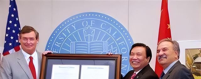 报应来了！捐给美国7千万，满嘴“中国穷关我啥事”，如今破产了