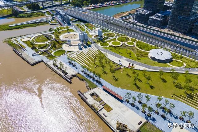 椒江的闸口公园被网友诩为“拍照圣地”，实际上却空旷无人，何故
