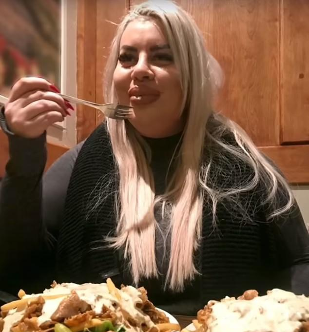 为打造全球最大臀部，她常年做高风险手术，从美女整成了半人马