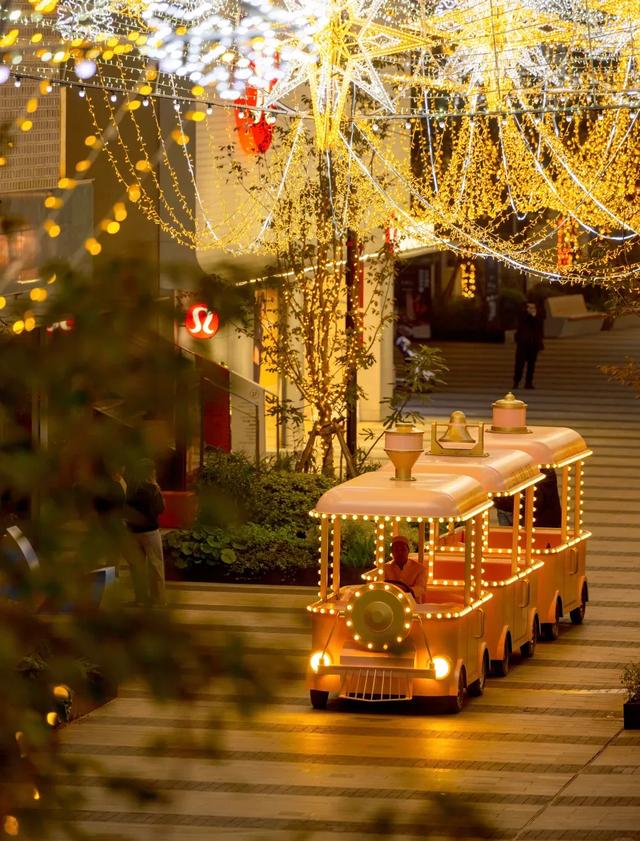 周五宠粉日|免费滑冰券来咯!魔都冰雪漫游季,众多潮玩运动等你体验