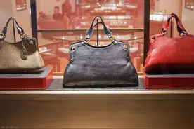 奢侈品涨价潮：LV中国区多款产品涨价千元，个别已缺货图片