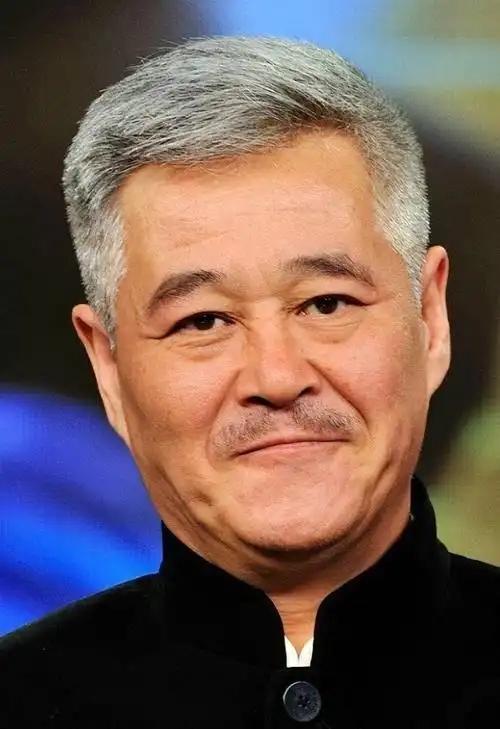 赵本山长子赵铁蛋因病去世，女儿成网红	，亿万家产会花落谁家？