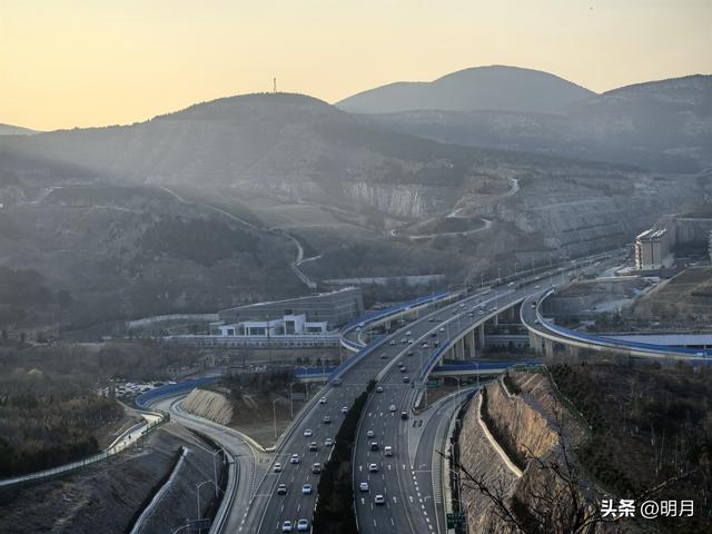 马蹄峪、白云泉、扁石山、雪山徒步小环线