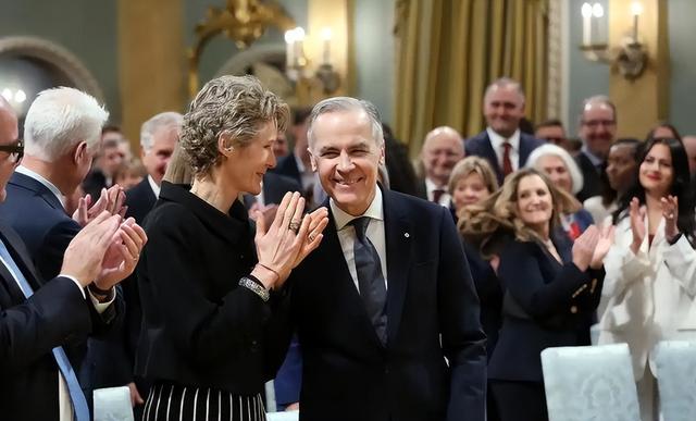 与中国签完协议后，卡尼一夜带头倒戈，彭博社：世界新秩序正成形