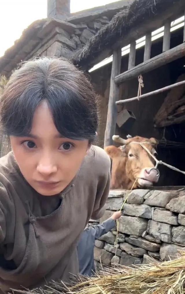 身上8处纹身还演农民？央视《生万物》闭眼选角，张艺谋真说对了