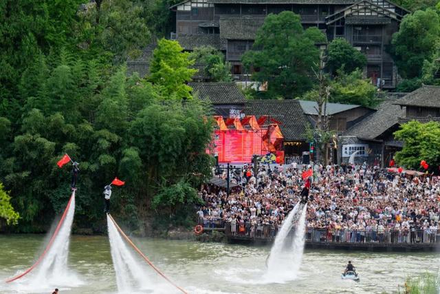 悦·遵义｜乌江烟火大会首秀，引爆国庆热潮