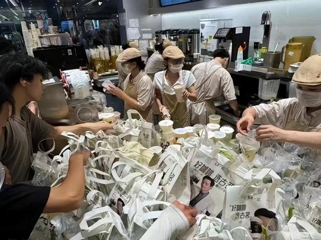 狂砸350亿！京东烧钱百亿却成陪跑，外卖大战谁是最后赢家