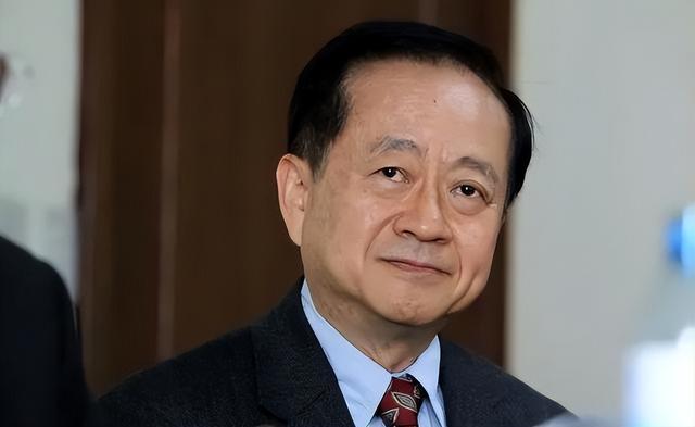 中国能造出光刻机吗？日媒：正努力开发，囤积设备为突破争取时间