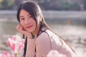 她独自生下孩子没有告诉前夫，一年后在商场被前夫遇见，被发现了图片