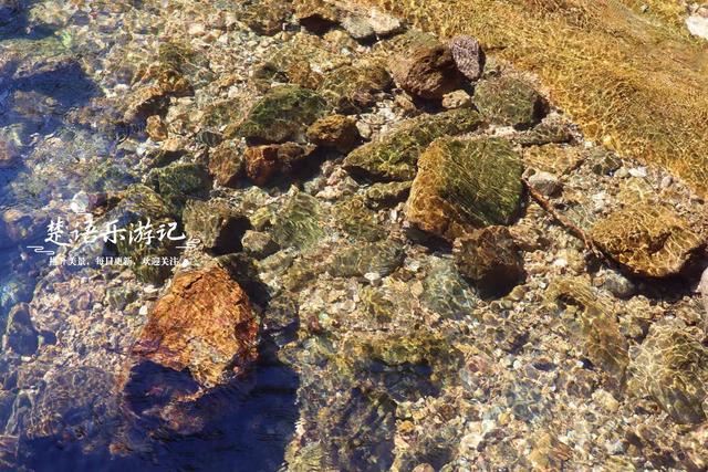 浙江宁波城西的峡谷古村，4公里长溪都是玩水胜地，适合溯溪探幽
