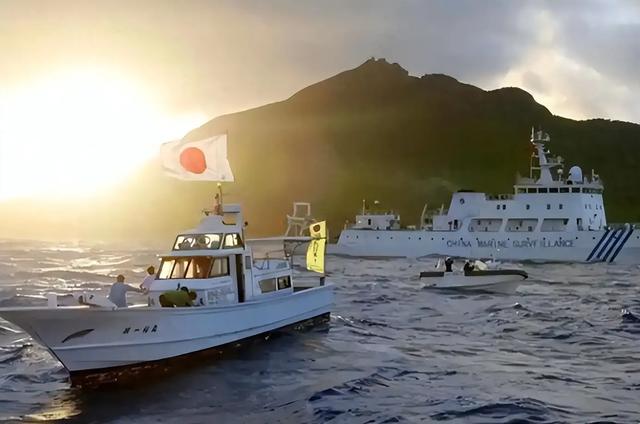 突发！钓岛发生激烈对峙！日本渔船突然闯入，中方这次动真格了