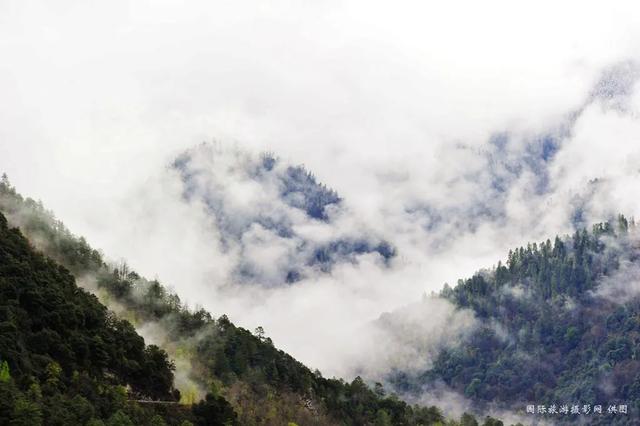 除了黑独山，滇藏线还有哪些适合摄影的景点？