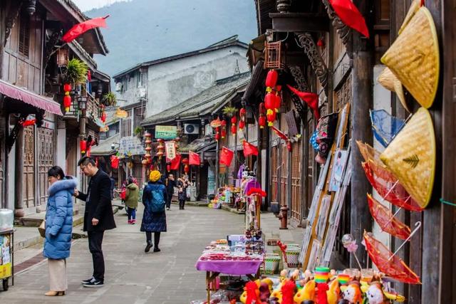 走，去水磨！在青瓦老街里“躺平”一个秋天